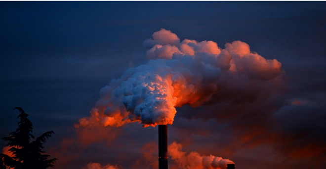 “Il mondo in fiamme”: i disastri ambientali e le nuove soluzioni nel libro di Naomi Klein